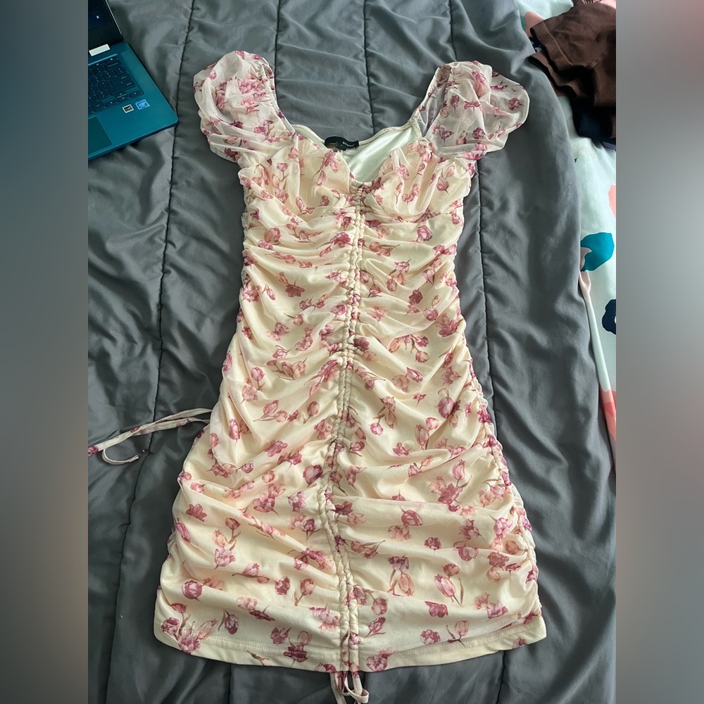 Dress - Picture 2 of 2